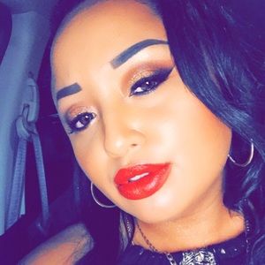 Meet your Posher, Genae